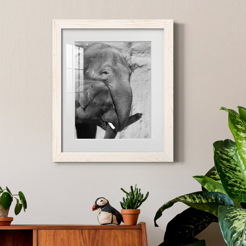 Tender Moment - Photographie avec cadre photo, Cadre blanc, H 24 po x l 18 po x P 1,5 po