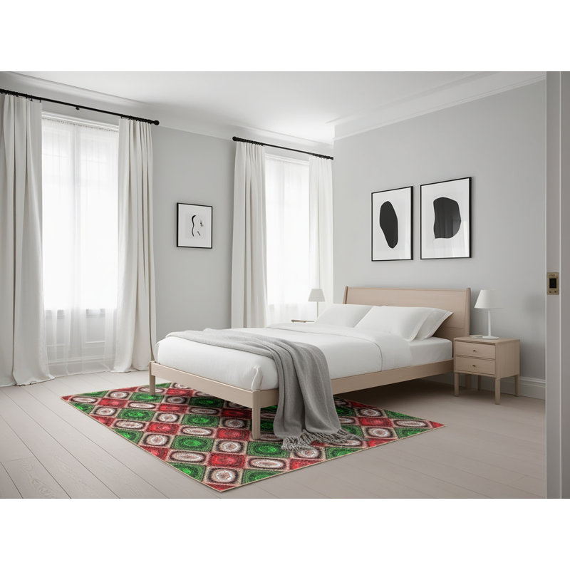 Tapis rouge/vert à motifs, Rectangle 5 pi x 7 pi