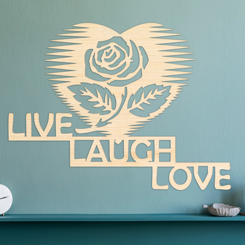 Art mural Live Laugh Love avec feuilles et cœur - bouleau baltique naturel, H 46 po x l 34,5 po x P 0,25 po