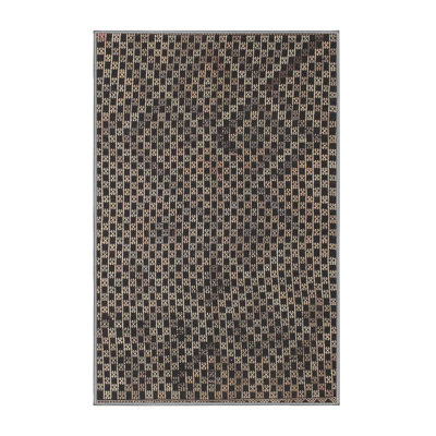 Tapis géométrique gris foncé