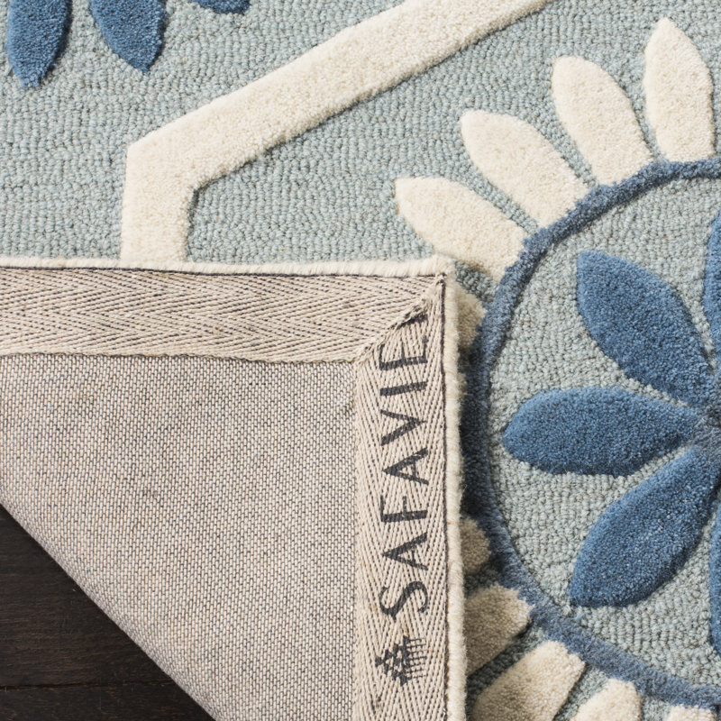 Hundo Floral Wool Hand Woven Area Rug, Rectangle 122 x 183 cm