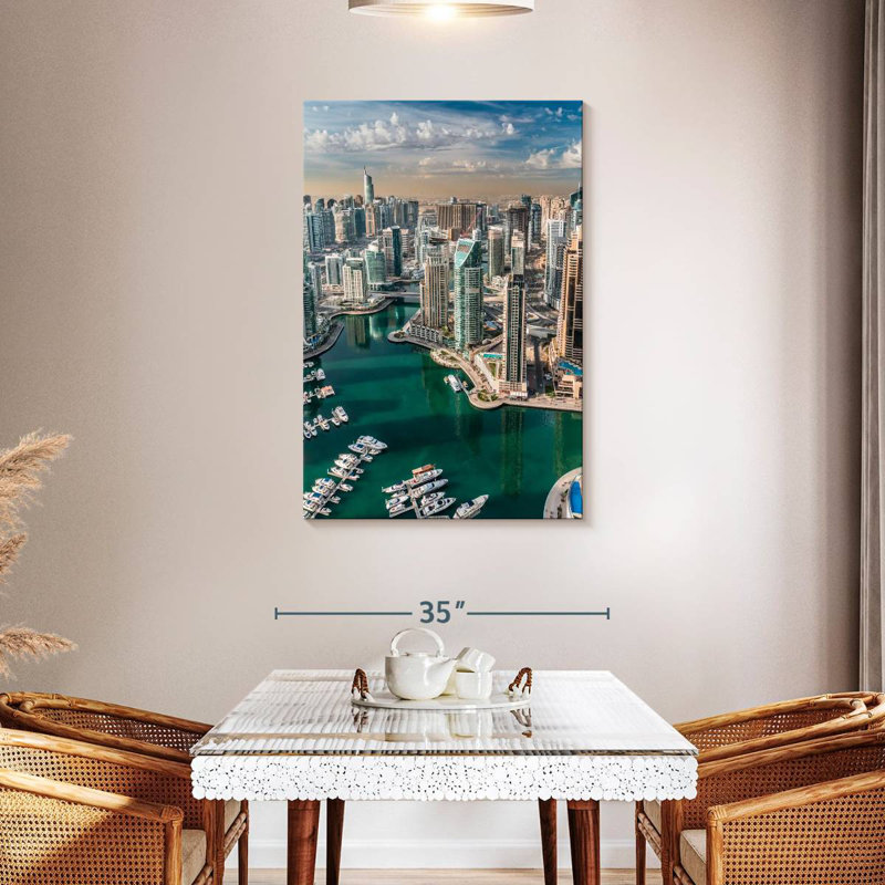 La marina de Dubaï vue d'en haut, H 45 po x l 30 po