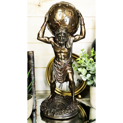 Statue du dieu grec Hessle