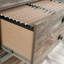 Classeur latéral de bureau brun à finition côtière, bois d'ingénierie, tiroir à extension complète pour diverses catégories de dossiers, dossiers de rangement polyvalents, livres, décor, mécanisme, base, conception compacte, facile
