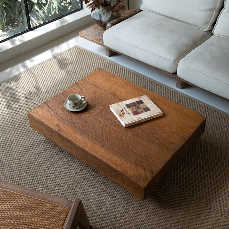 Table basse de style nordique en bois massif., H 8,6 po x L 70,8 po x l 29,5 po