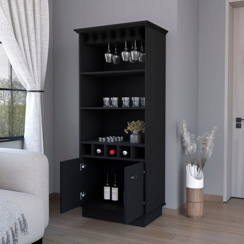 Bar moderne noir avec présentoir en verre et espace de rangement spacieux avec support fonctionnel