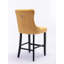 Tabouret de bar en velours capitonné avec dossier à oreilles, repose-pieds et garniture cloutée-133336503