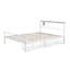 Lit en métal grand format de style contemporain avec prise USB prête à accueillir un matelas sur la tête de lit avec structure en métal au fini blanc