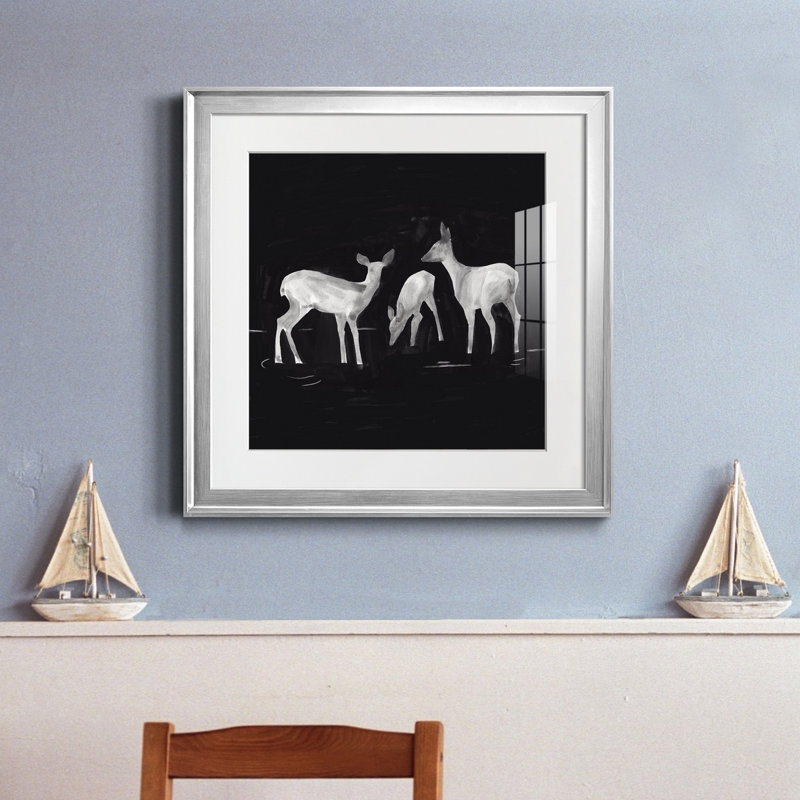 Impression encadrée sophistiquée Whitetail I-Premium - prête à être accrochée, H 22,5 po x l 22,5 po x P 1,5 po, Blanc