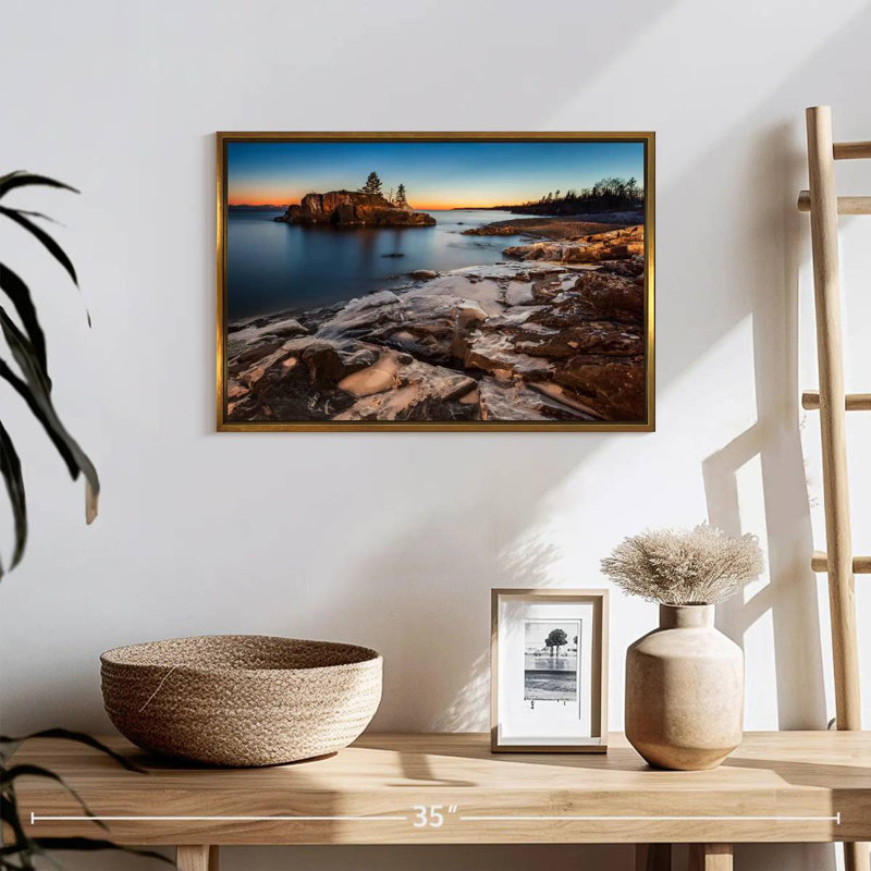 Lac Supérieur au crépuscule, 19 po x 13 po, Cadre flottant doré