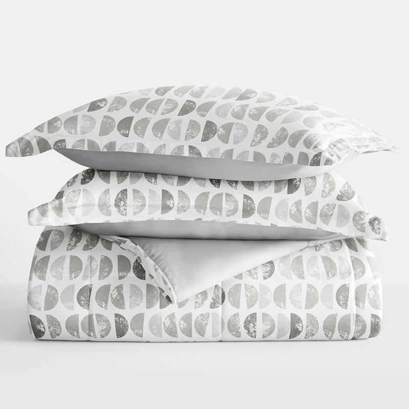  Down Alternative Moonlight Stars Reversible Comforter Set, Queen Comforter + 2 Pillow Shams