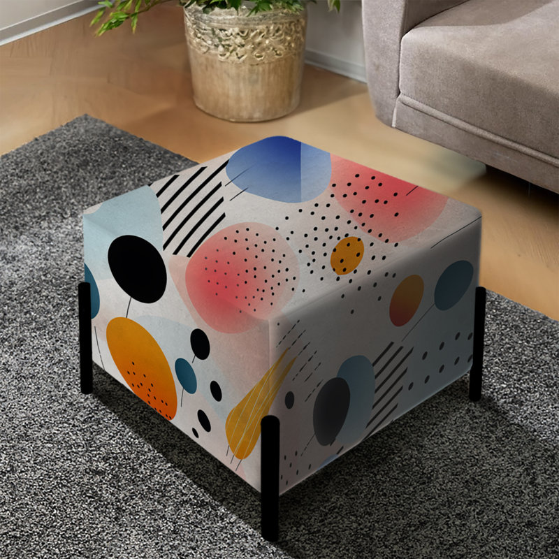 Jeu avec motif géométrique coloré - repose-pieds carré géométrique