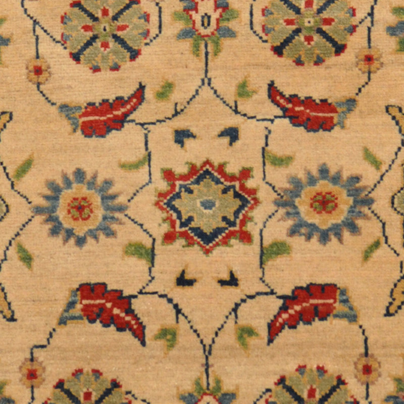 Tapis zone en laine beige/vert 2 pi 7 x 4 pi noué la à la main one-of-kind-kazak Mcnair