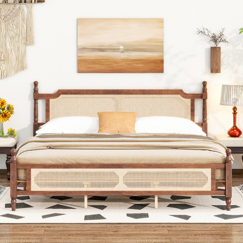 Très grand lit en bois de pin avec tête de lit et finition noyer, vaste option de rangement en bois et teinte, confortable