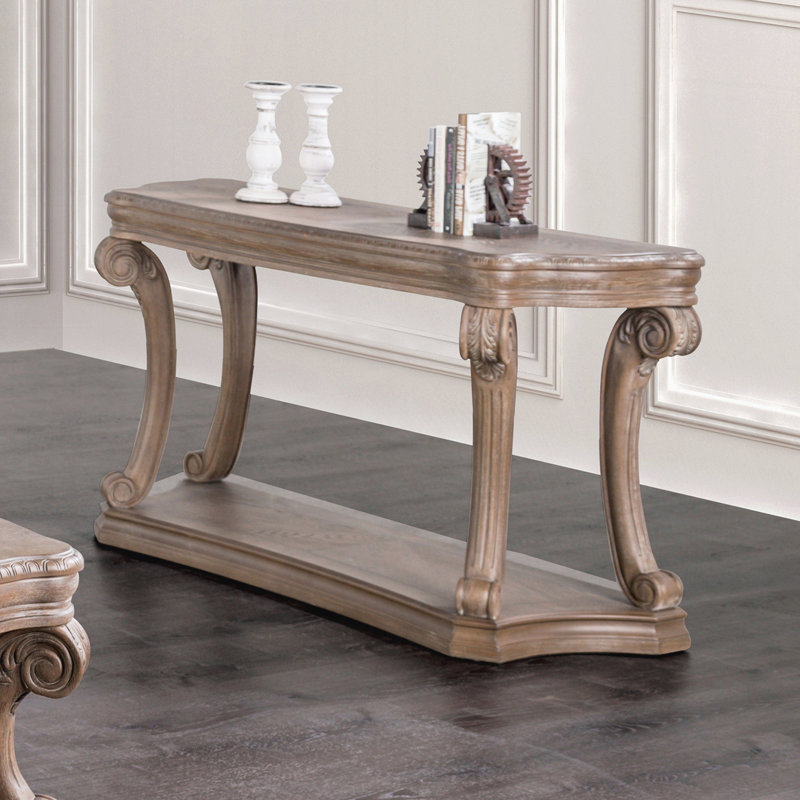 Grande table ouverte de style canapé