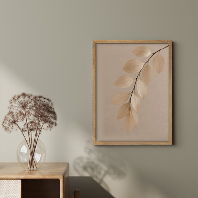 «Neutral Leaf Branch Wall Art Print», photographie botanique minimaliste encadrée pour le décor d'une chambre ou d'un vestibule