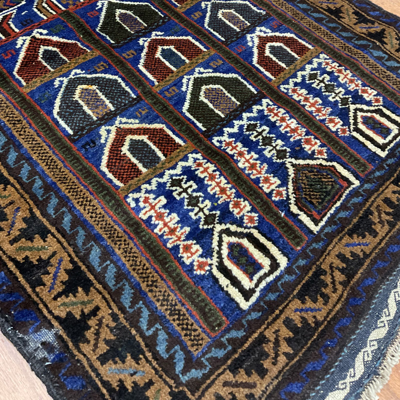 Tapis unique en laine noué à la main brun et beige des années 1990 de 2 pi 8 po x 4 pi 1 po