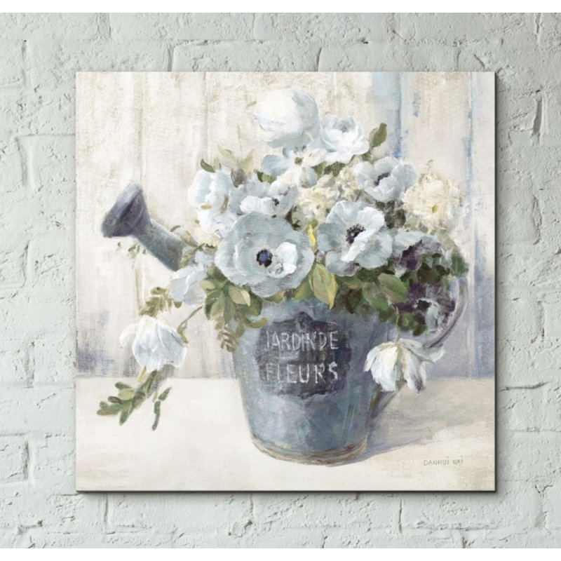 «Garden Blooms II Blue Crop» par Danhui Nai, art mural sur toile, H 26 po x l 26 po x P 1,25 po