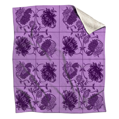 Couvertures mauves à motif floral