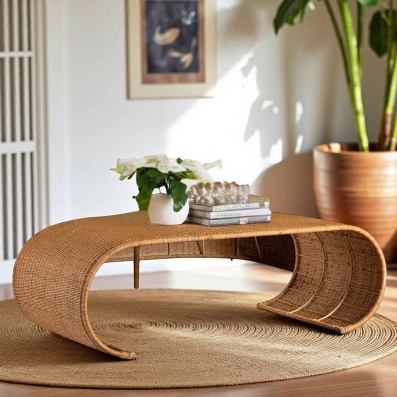 Table basse en rotin naturel tressé à la main Christina, H 17,50 po x l 53,33 po x P 25,26 po