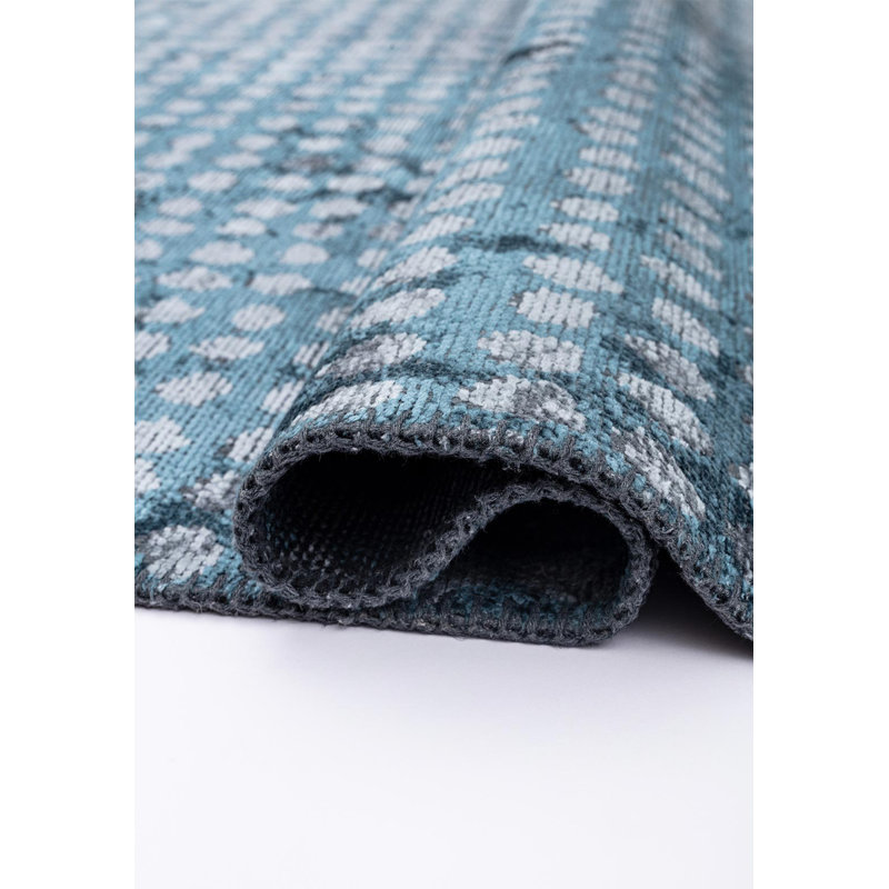 Rezki Rectangle Abstract Cotton and Viscose Indoor / Outdoor Area Rug, Rectangle 5'3" x 7'6"