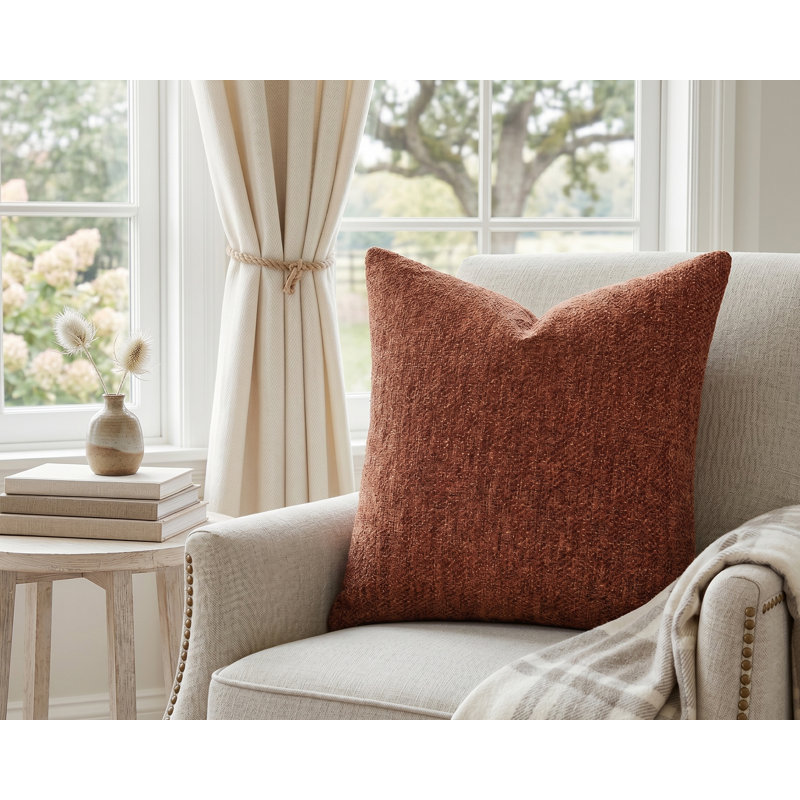 Coussin Serenity, 18 po x 18 po, Polyester, Rouge-brun