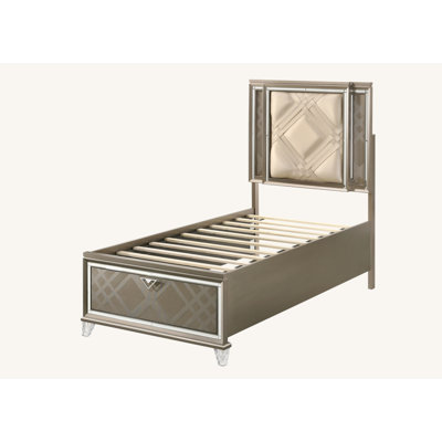 Lit double Skylar en cuir synthétique et champagne foncé avec rangement et DEL