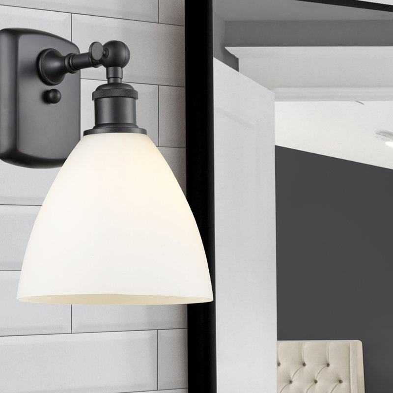 Applique murale 1 lumière en verre Shauna 7,5 po 8 po, Blanc mat, Incandescente, Noir mat