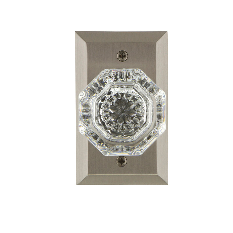 Studio Plate with Waldorf Door Knob, Antique Brass, 2-3/8"