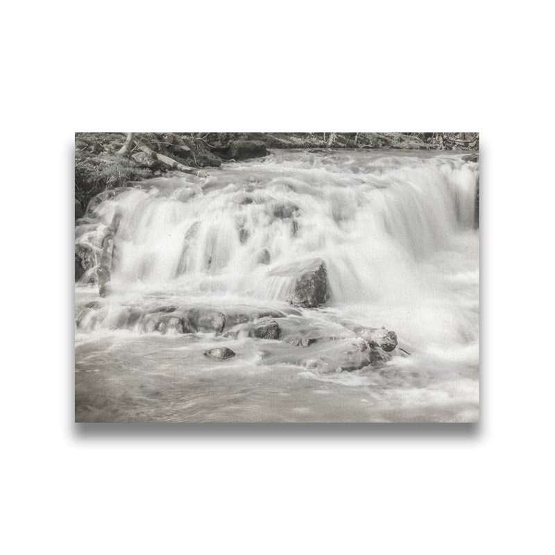 Old Mill Falls, noir et blanc par Hal Halli. Impression sur papier - Montée et encadrée, H 34 po x l 44 po