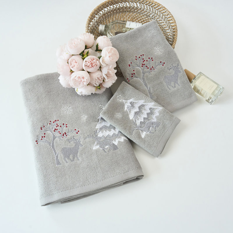 Durrett Home Decor Xmas Premium Luxury Ultra Soft 100% Cotton Embroidered Bathroom Modern 3 Piece Christmas Towel Set, Silver Red White Colour Silver Deer Pattern