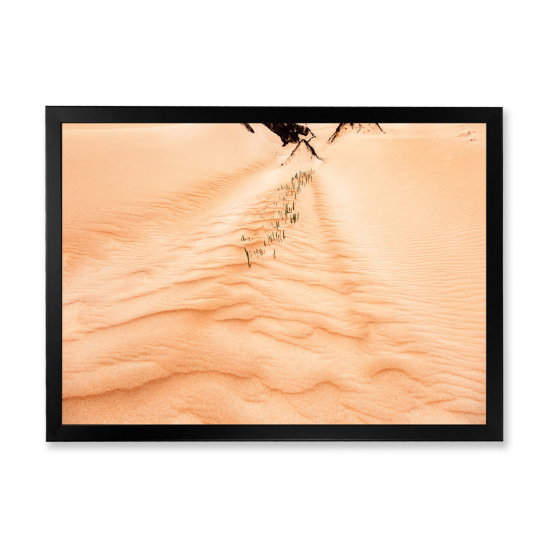Rippled Sand In The Desert II - peinture sur toile, H 24 po x l 32 po, Toile avec cadre de coin noir fermé