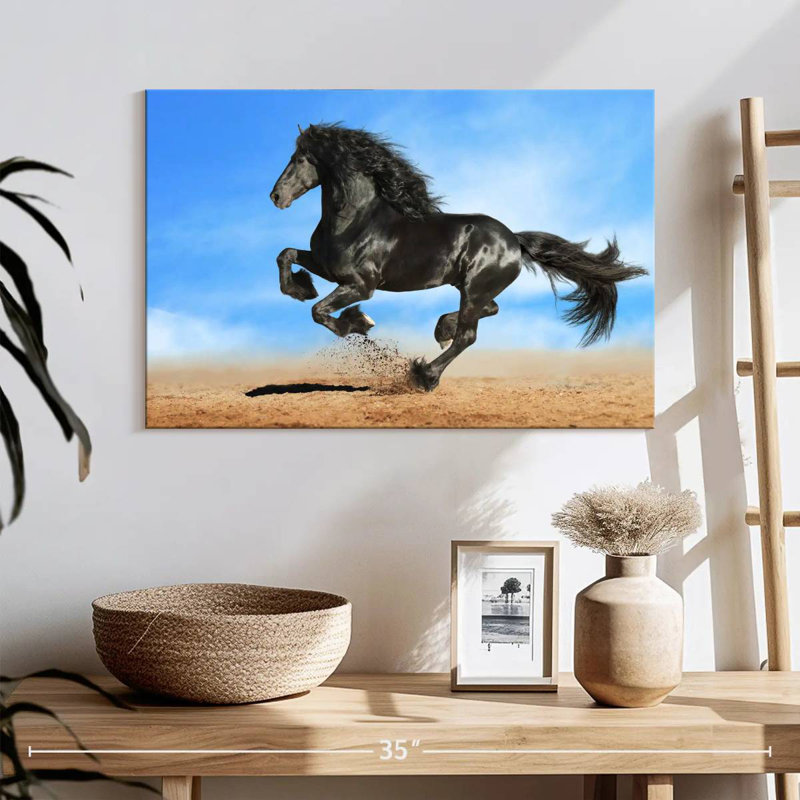 Cheval frison vivant, H 16 po x l 24 po