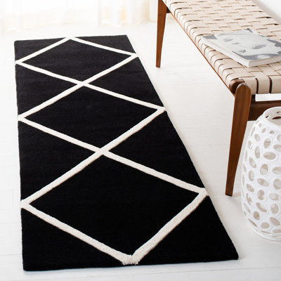 Tapis noir / ivoire en laine touffeté à la main Teresita Ellicott