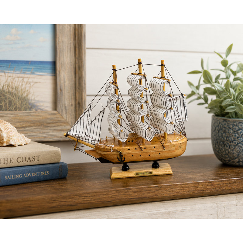 Figurine rayée sur un bateau en bois, H 9,1 po x l 2 po x P 9,1 po, Blanc-bleu-brun, Bois-tissu