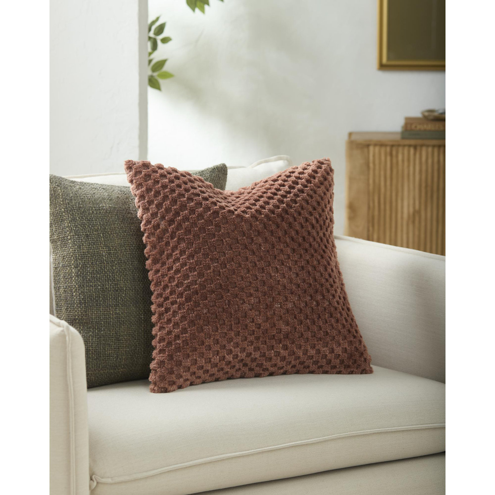 Novoli Accent Pillow, Pillow Cover Only - No Insert, Red, Square 18"