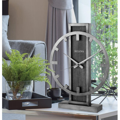 Streak Industrial Quartz movement / Crystal Tabletop Clock in Silver