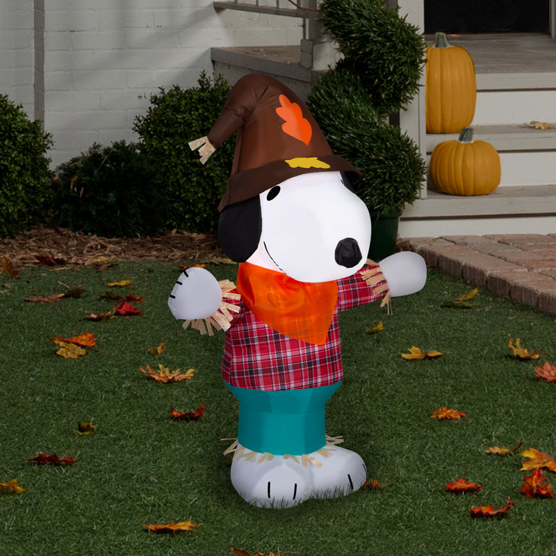Airblown Harvest Snoopy in Plaid Shirt Peanuts