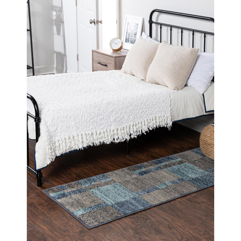 Hareld Geometric Indoor Rug, Runner 2' x 6'