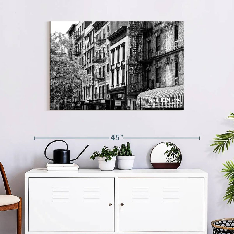Lilie NYC, façades de bâtiments II, H 24 po x l 36 po