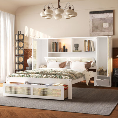 Lit simple en bois avec deux casiers de rangement, un tiroir et une tablette de rangement sur la tête de lit, lit plateforme multifonctionnel avec rotin naturel