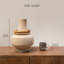 Petit vase de table Contour Small avec accents en bois et finition mate-123273978-123273976
