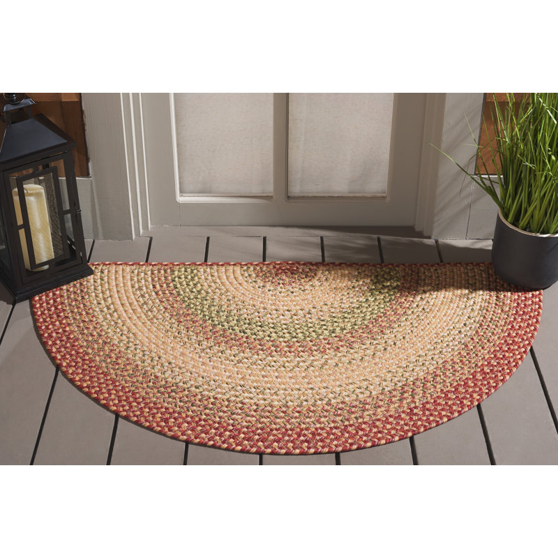 Tapis d'intérieur / extérieur géométrique tissé à la main Georgina, Demi-lune de 2 pi x 4 pi