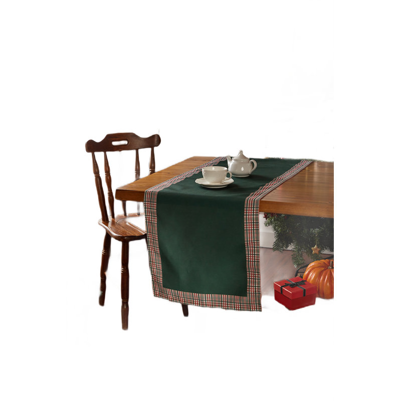 Chemin de table vert chasseur avec bordure à carreaux, décor des Fêtes