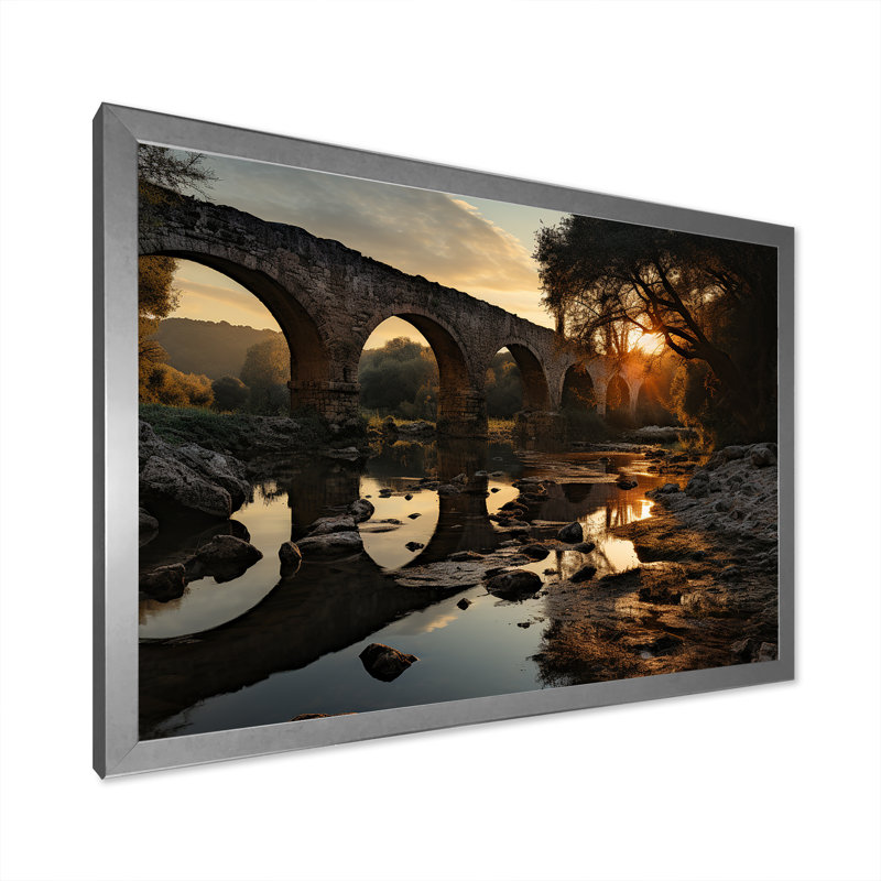 «Bridge To Nowhere Scenery» sur toile, H 16 po x l 32 po x P 1 po, Cadre simple argenté