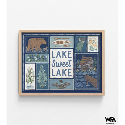 «Lakeside Days VI Blue» par Laura Marshall, œuvre de chalet familial, décor de maison d'été, affiche tactile bleu marine, affiche de canot