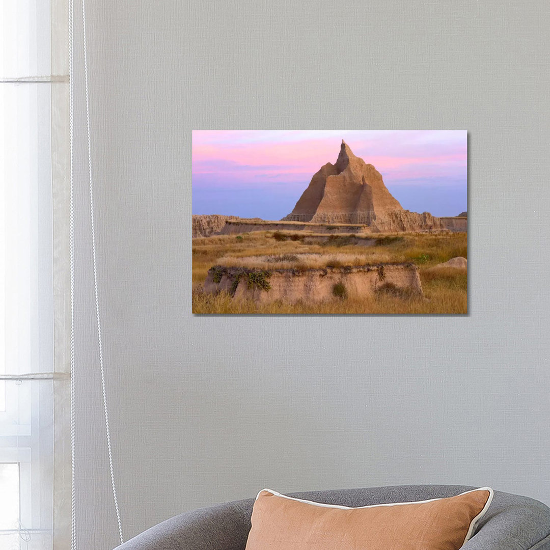 Landscape Showing Erosional Features With Grassland, Badlands National Park, South Dakota von Tim Fitzharris - Galerie-G...