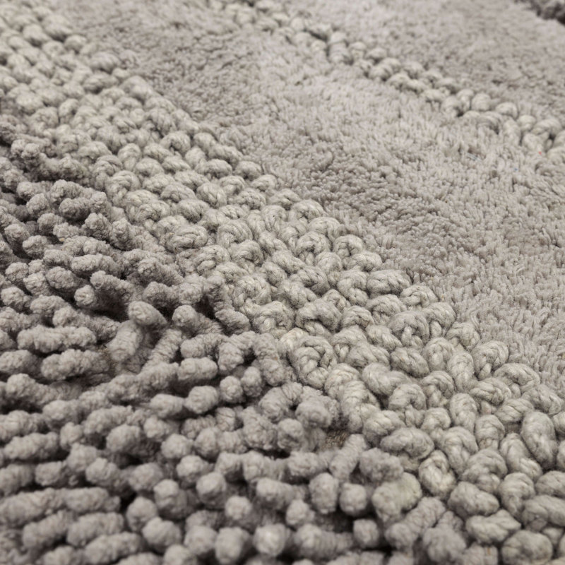 Laverne High/Low Stain/Fade Resistant Non-Slip Machine Washable Bath Mat, 27" W x 45" L, Silver