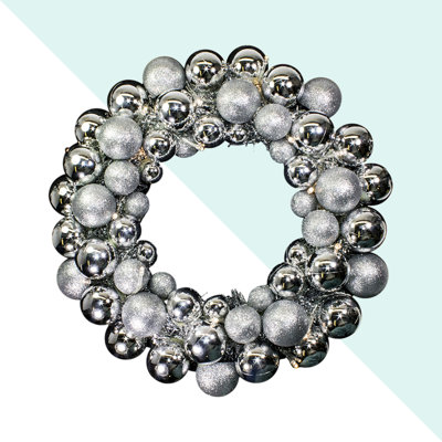 Faux Lighted Plastic 16'' Wreath
