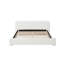 Grand lit tapissier-435850097